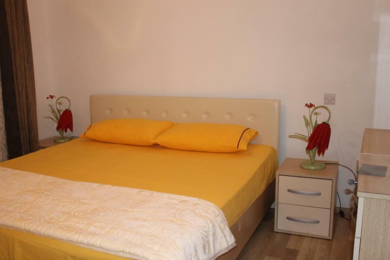 Hotel Kings Apartments Bajram Curri Esterno foto